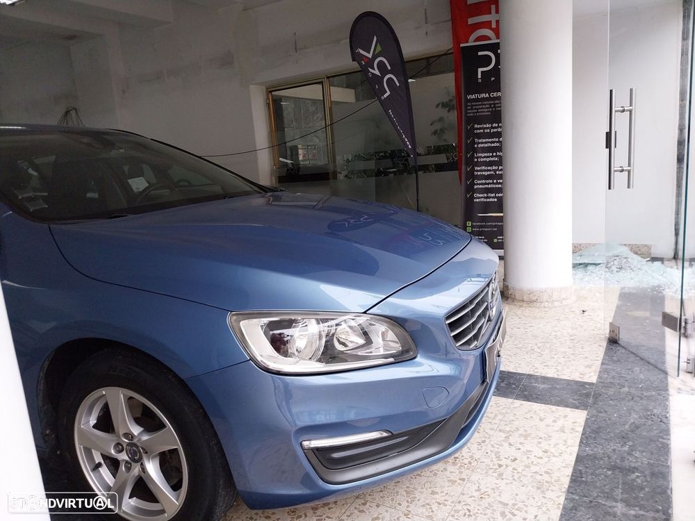 Volvo V60 1.6 D2 Drive Kinetic Start/Stop - 1