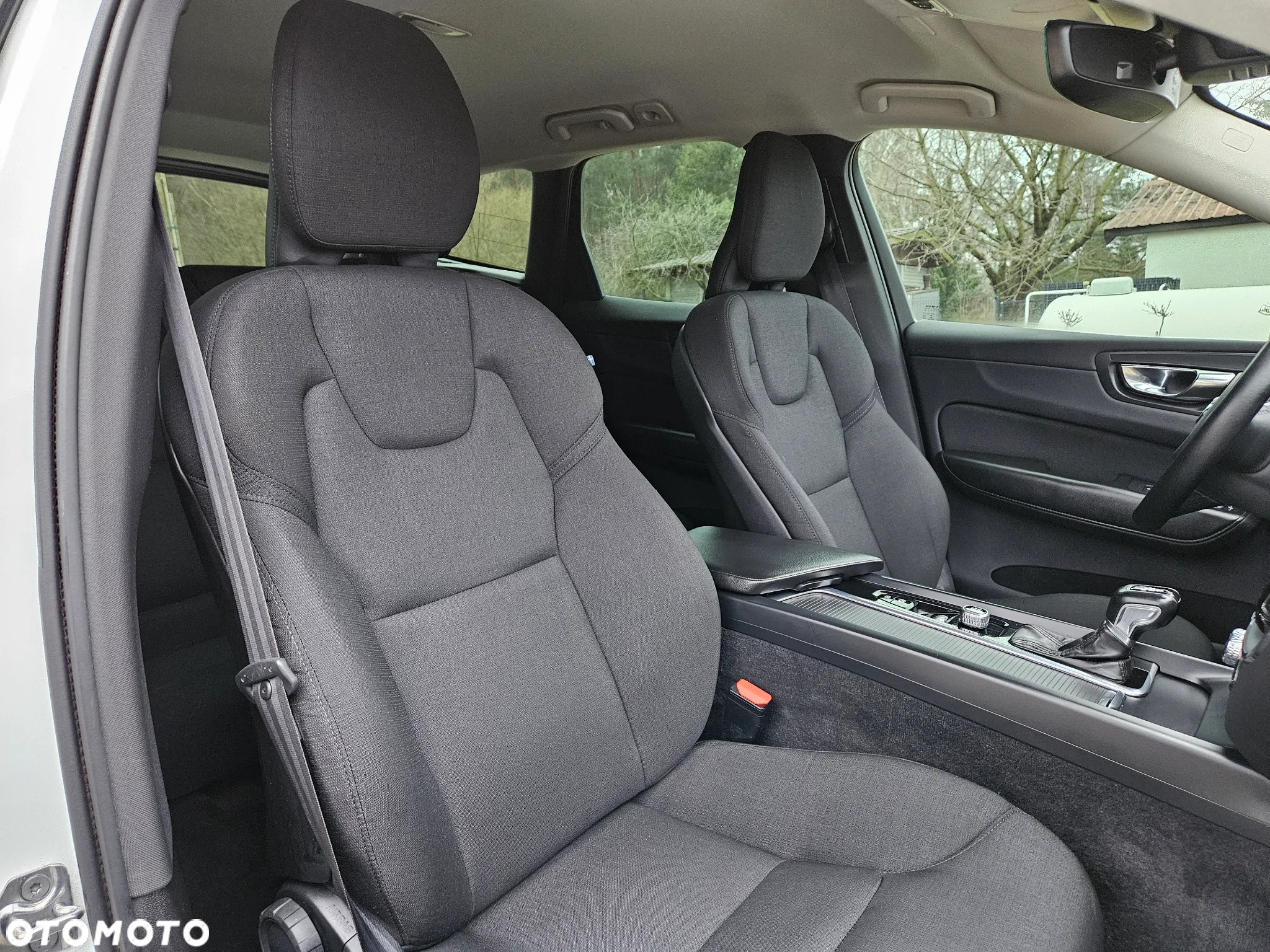 Volvo XC 60 T4 Momentum Pro - 13