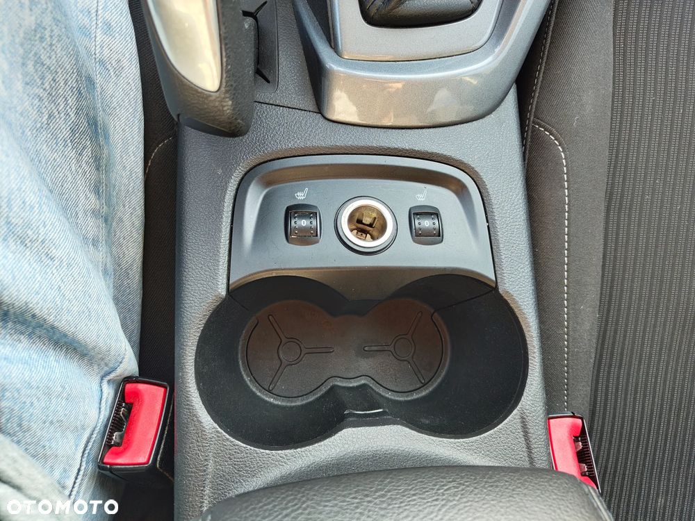 Ford Focus 1.6 EcoBoost Edition - 22