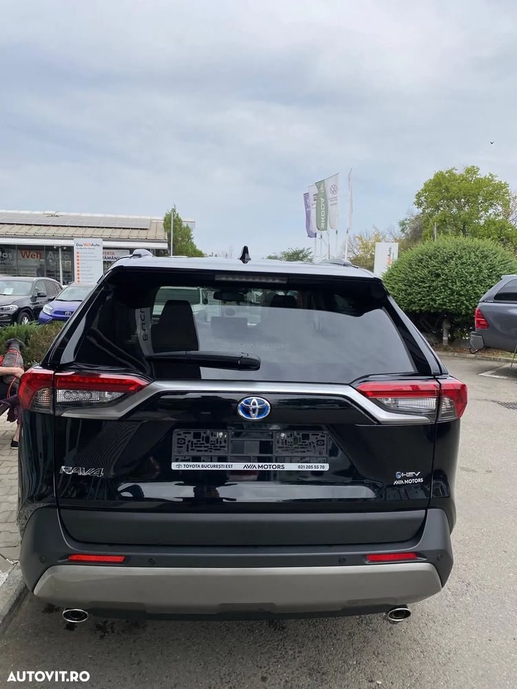 Toyota RAV4 - 10