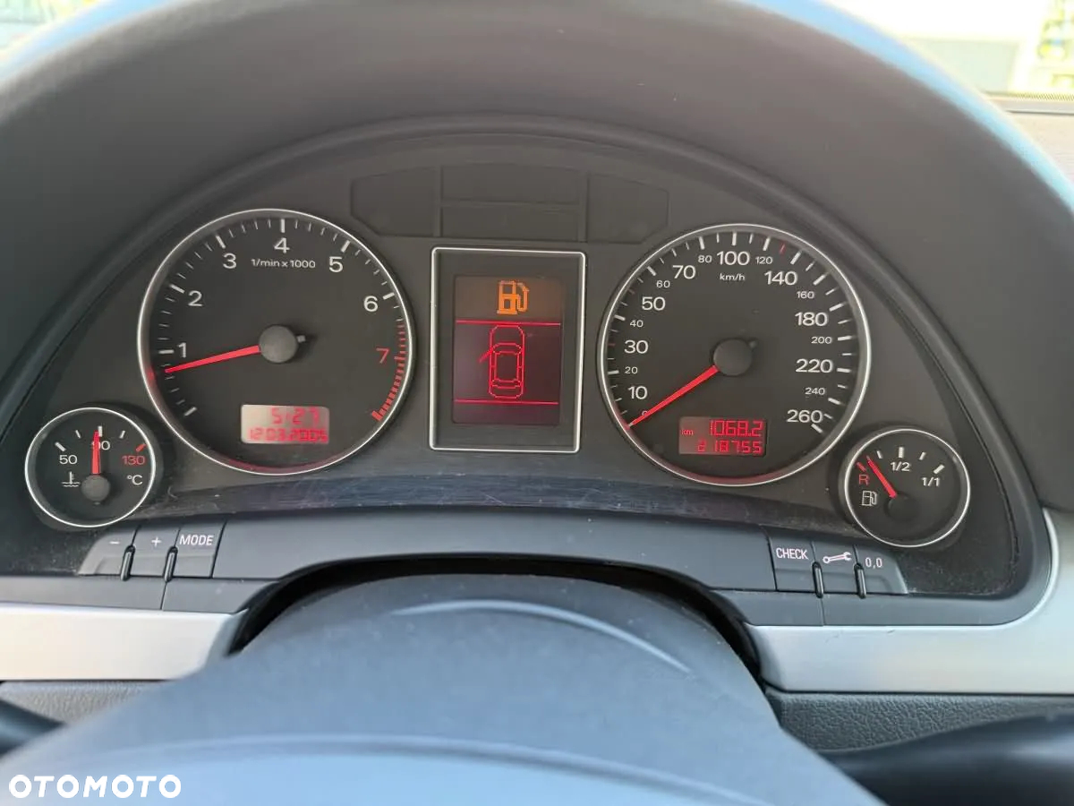 Audi A4 Avant 1.6 - 24