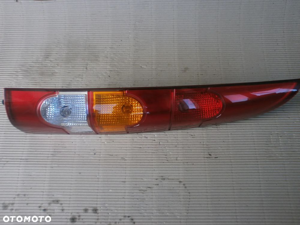 LAMPA PRAWA KANGOO 03-08R RENAULT 8200150621 NOWA ORYGINAŁ - 1