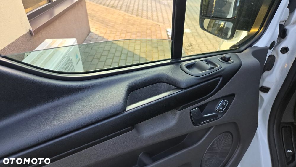 Ford transit custom - 13