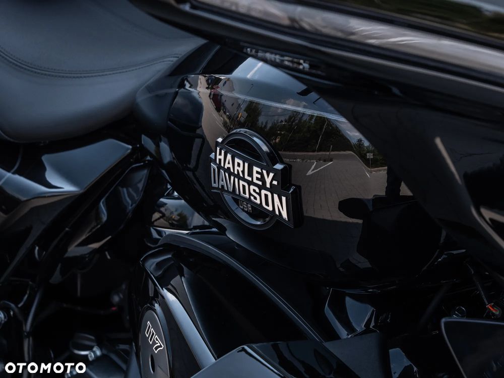 Harley-Davidson Touring Street Glide - 7
