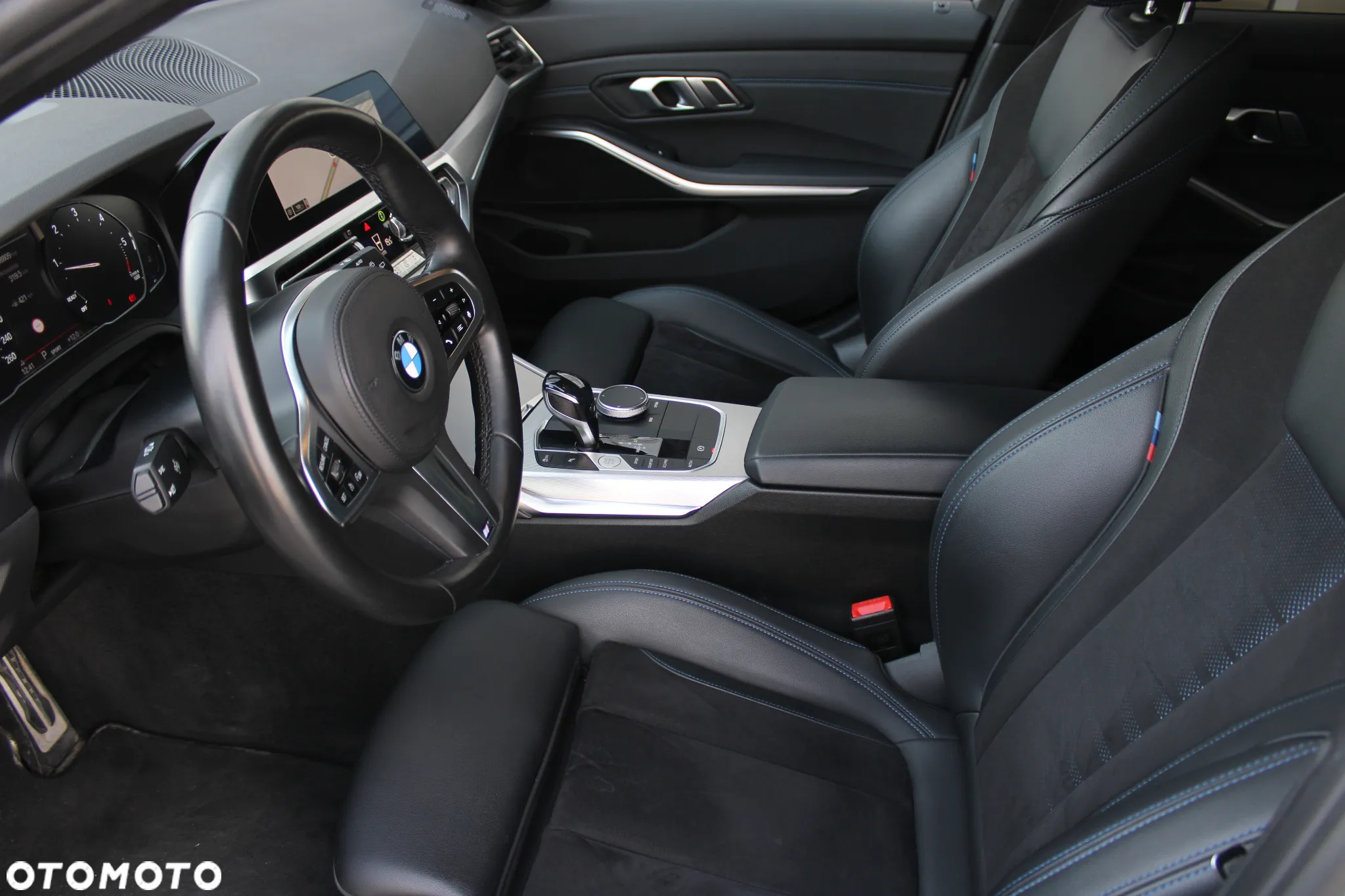 BMW Seria 3 318d M Sport - 14