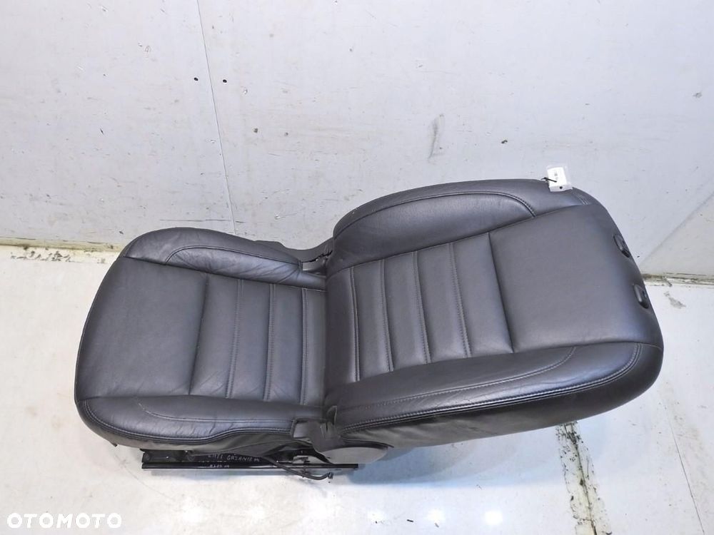 FOTEL PRAWY PRZÓD PODGRZEWANY RENAULT LATITUDE - 9