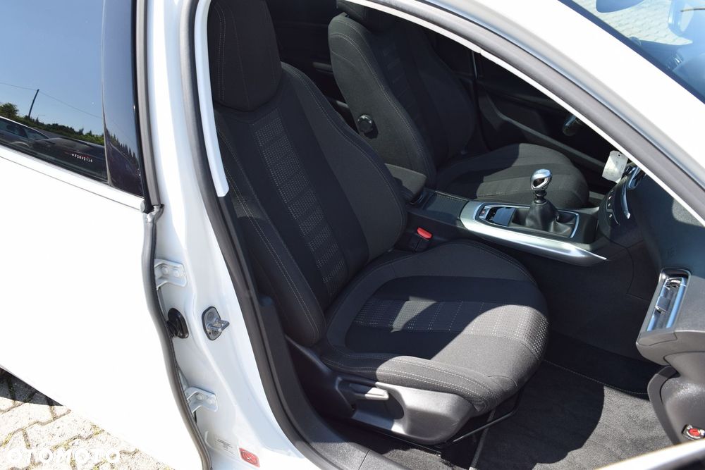 Peugeot 308 BlueHDi 120 Stop & Start Allure - 23