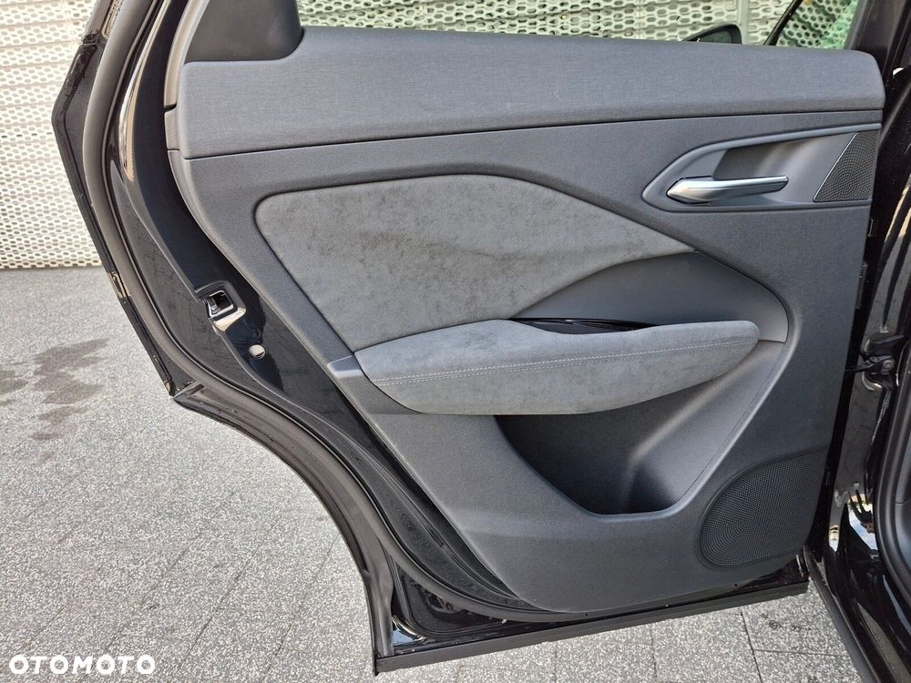 Audi Q3 Sportback - 12