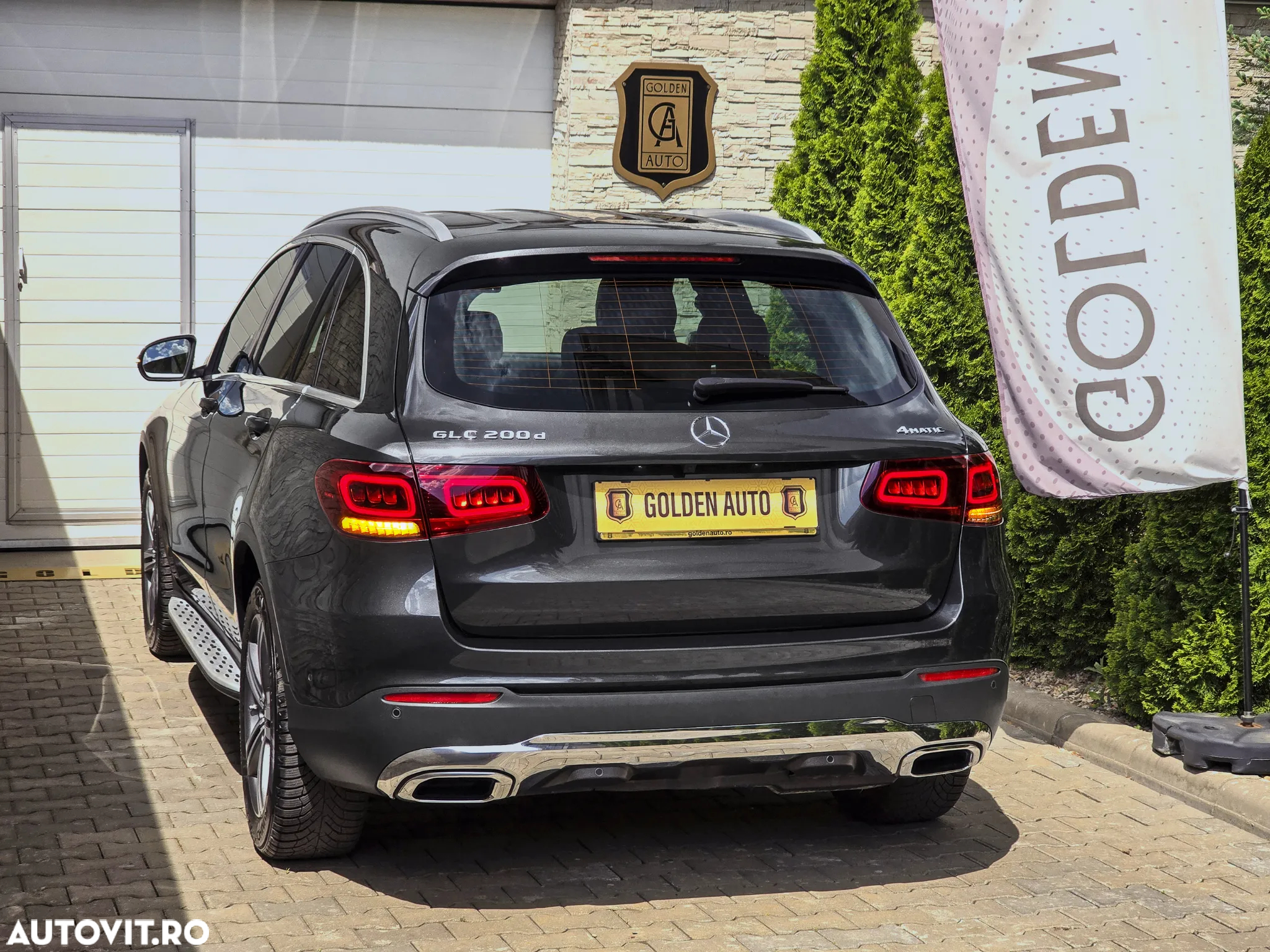 Mercedes-Benz GLC - 25