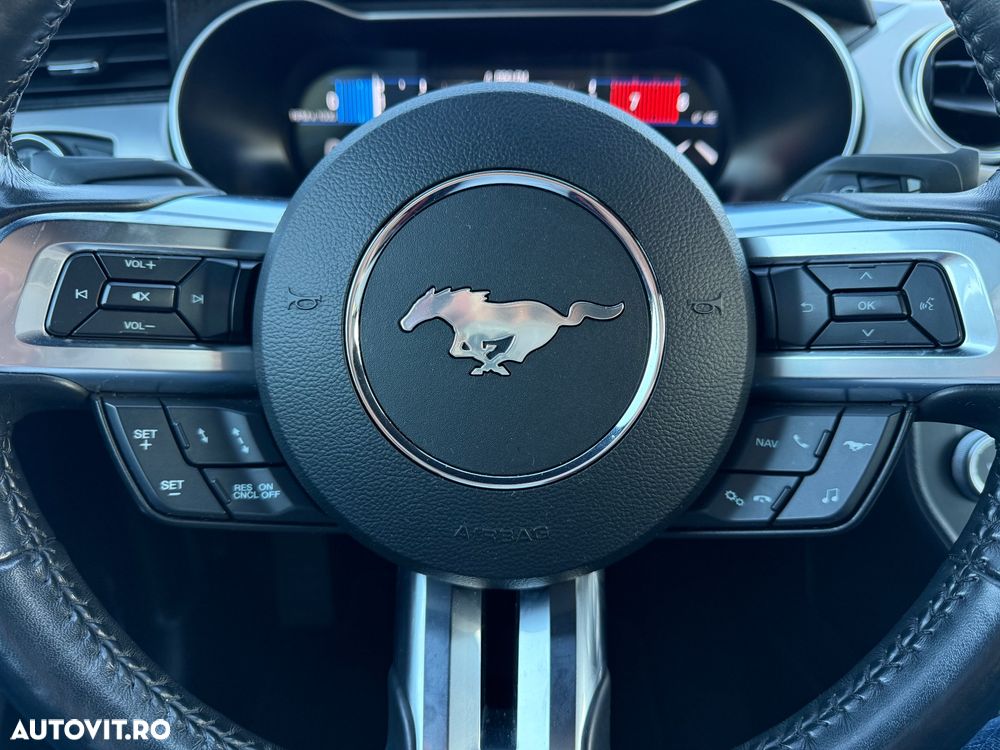 Ford Mustang 2.3 EcoBoost - 38