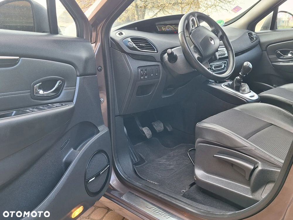 Renault Scenic Energy dCi 110 S&S Bose Edition - 11