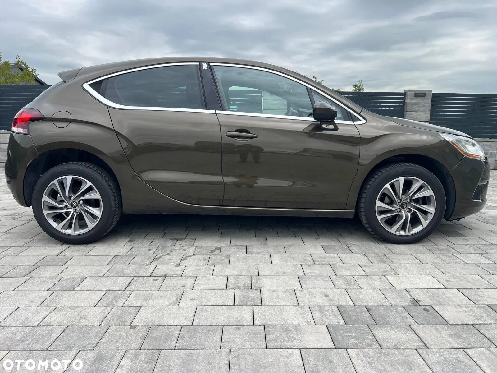 Citroën DS4 HDi 110 SoChic - 9