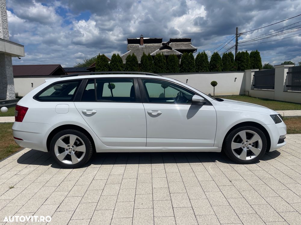 Skoda Octavia 1.6 TDI DSG Style - 20