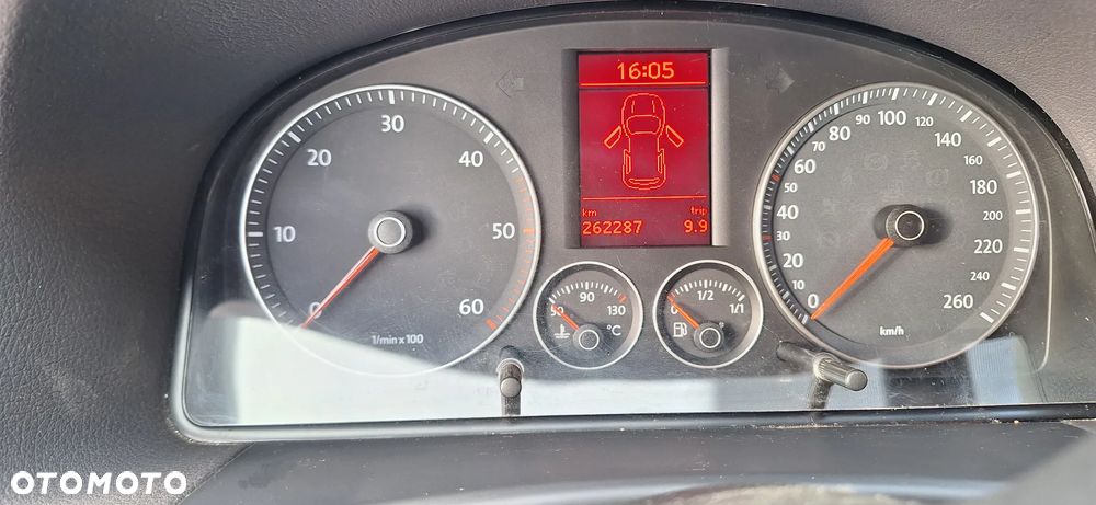 Volkswagen Touran - 13
