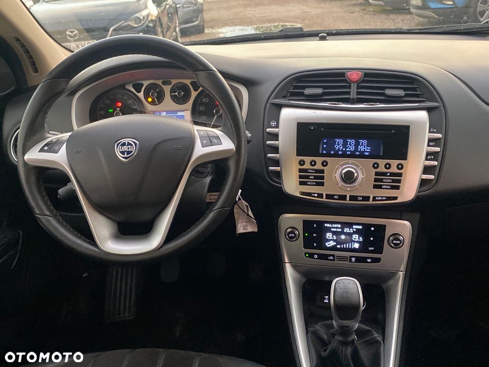 Lancia Delta 1.4 TurboJet 16v Gold - 29