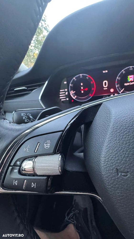 Skoda Octavia 2.0 TDI DSG Sportline - 11