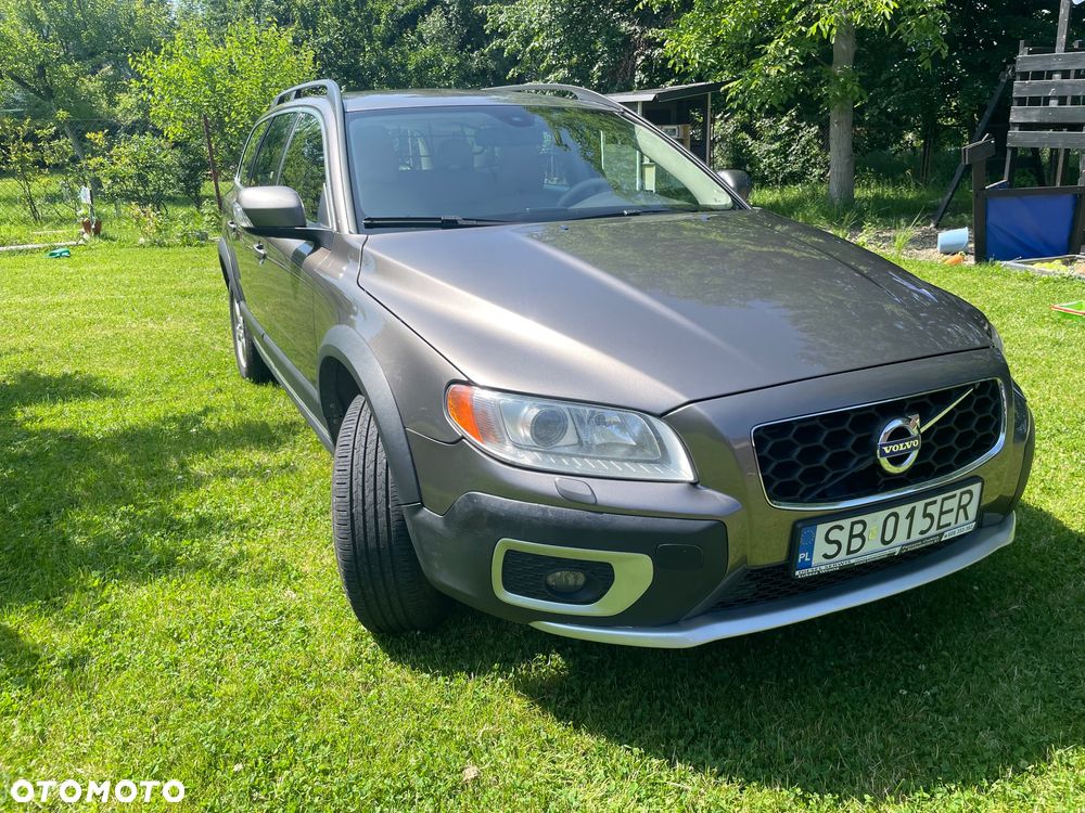 Volvo XC 70 D5 AWD Momentum - 1