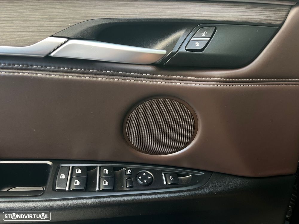 BMW X5 xDrive40d - 11