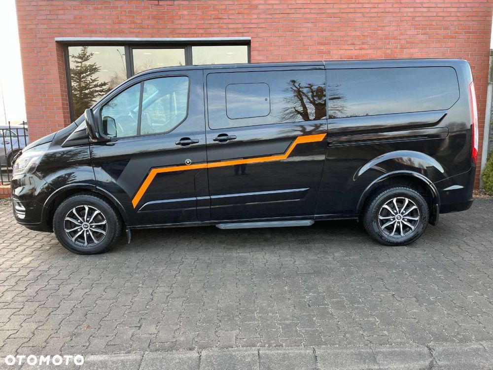 Ford Tourneo Custom - 35