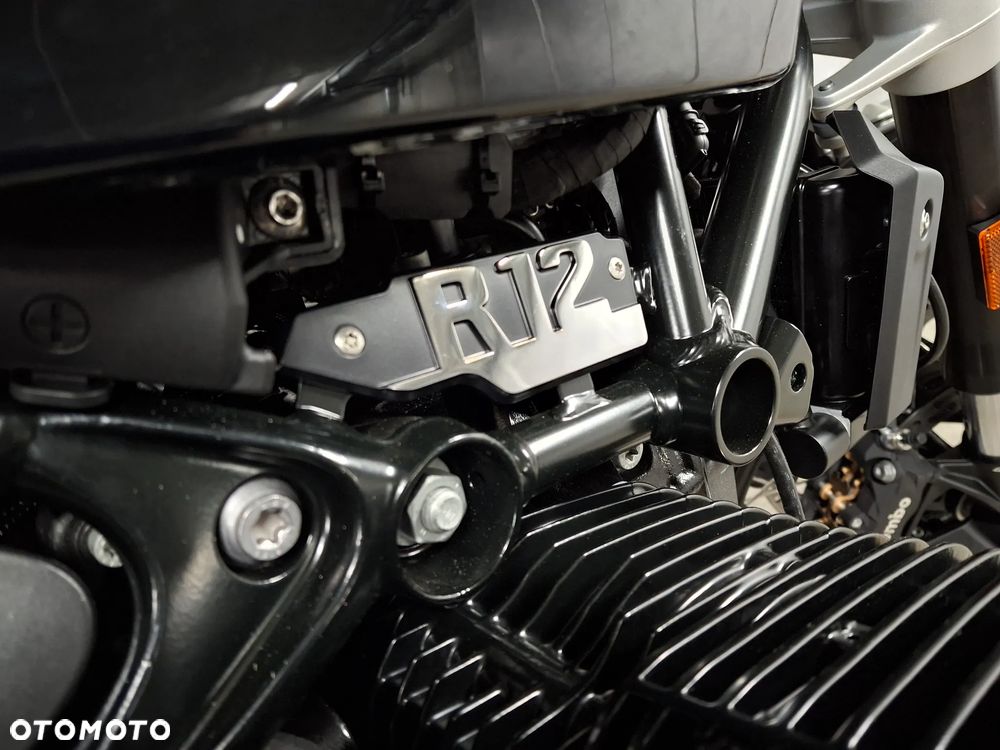 BMW R - 8