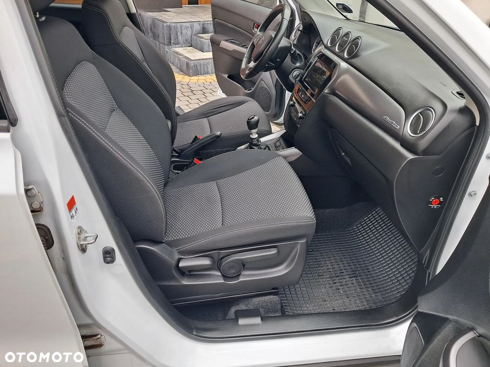 Suzuki Vitara - 25