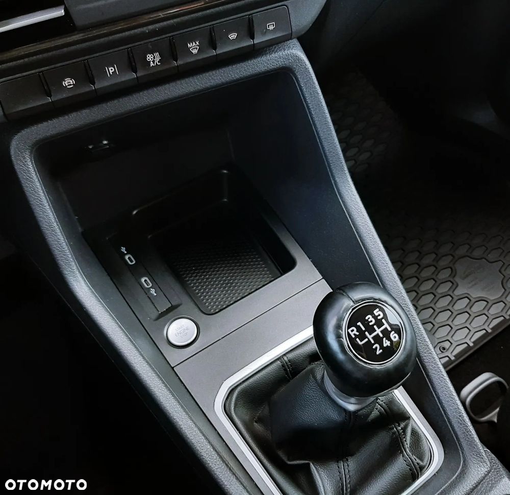 Ford Tourneo Connect 2.0 EcoBlue Titanium - 27