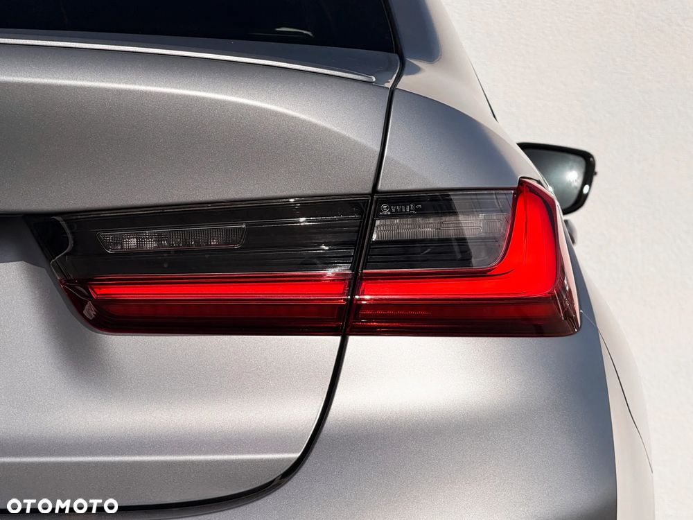 BMW Seria 3 320d xDrive M Sport sport - 11