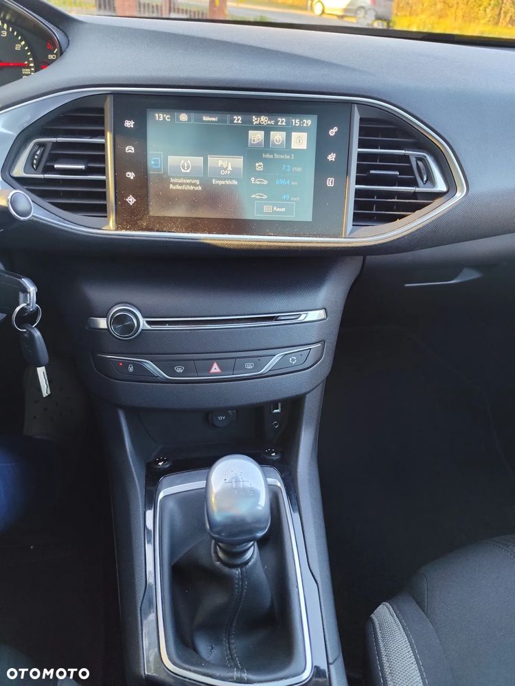 Peugeot 308 1.2 PureTech GPF Allure Pack S&S - 31