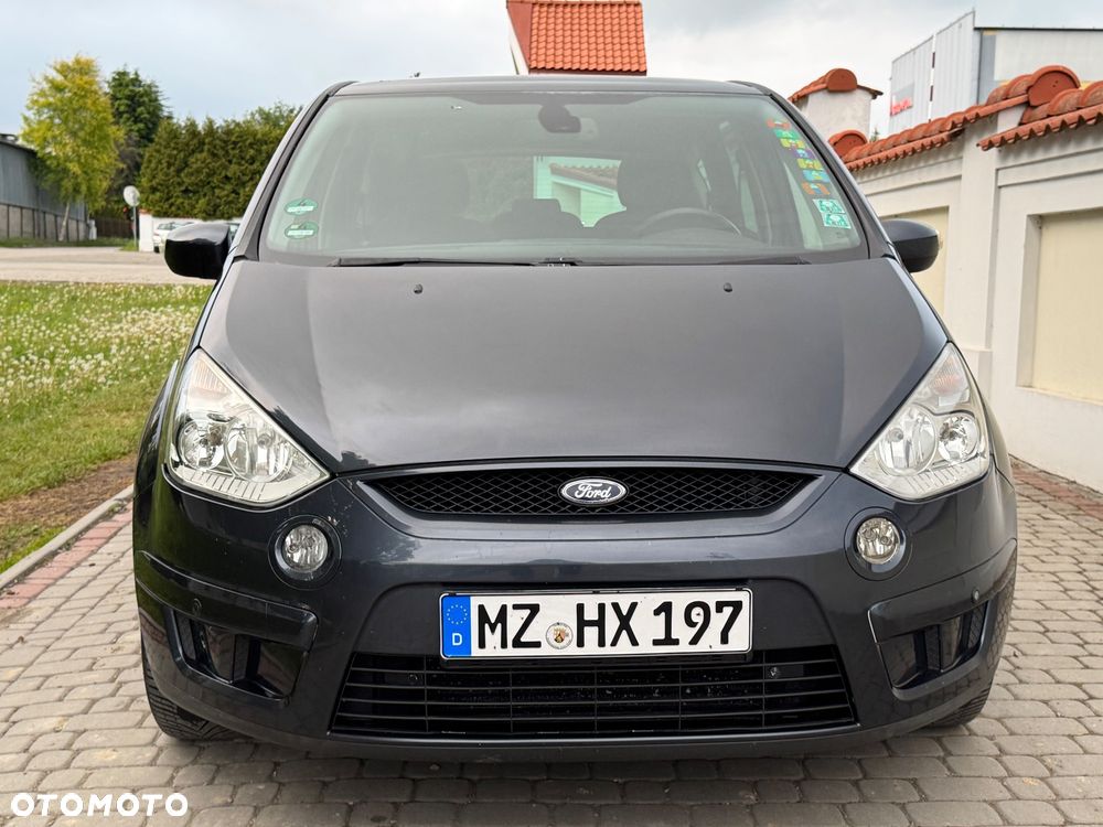 Ford S-Max - 13