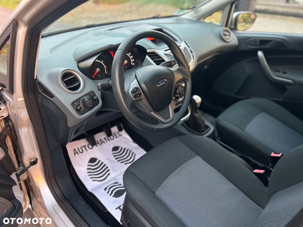 Ford Fiesta - 9