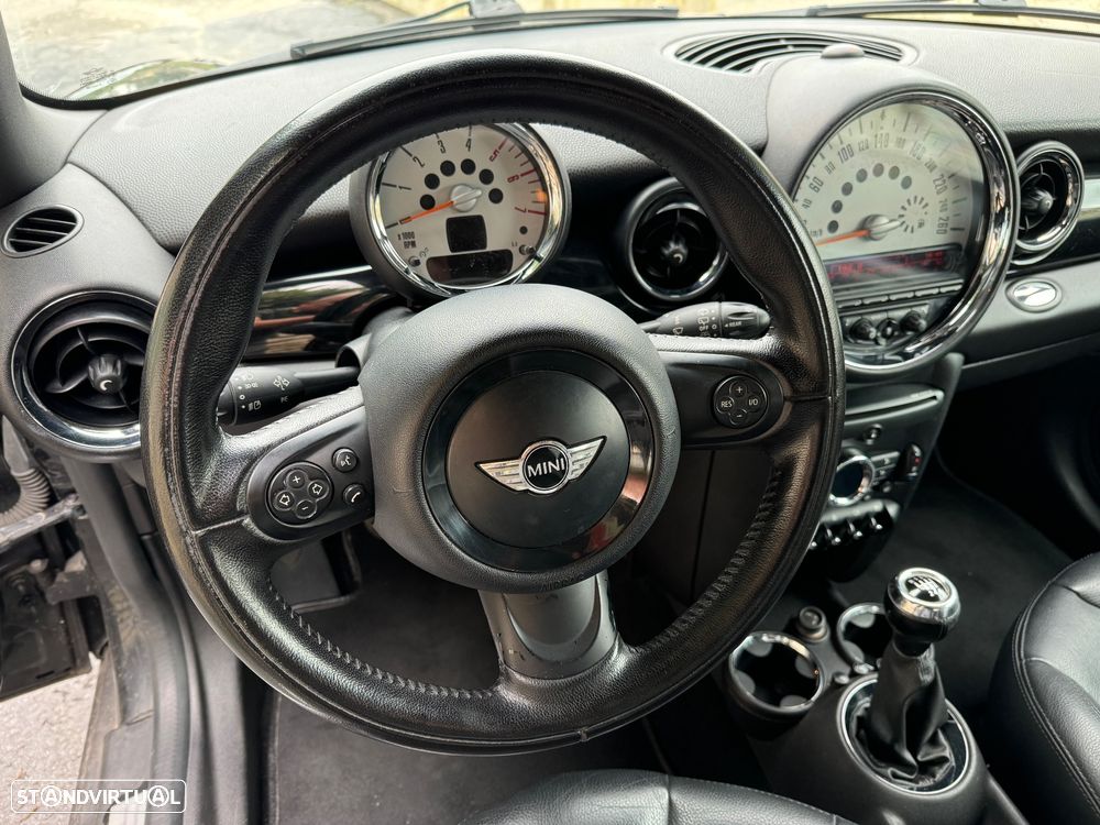 MINI 3 Portas One D - 9