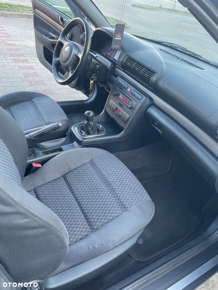 Audi A4 Limousine 1.9 TDI - 7