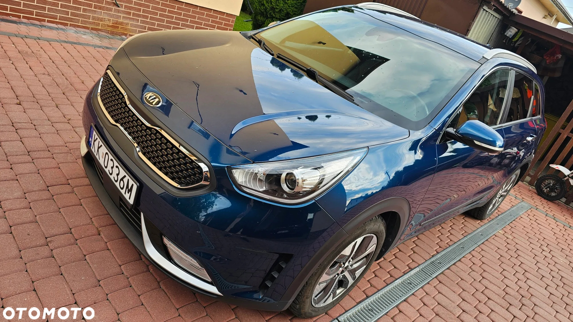 Kia Niro 1.6 GDI Hybrid L - 2