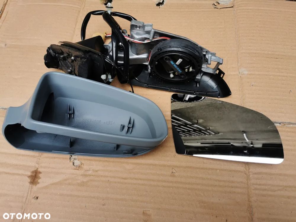 Audi A4 B6 01-05 Lusterko prawe prawy przód 5 PIN NOWE EUROPA