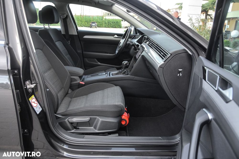 Volkswagen Passat Variant 2.0 TDI SCR DSG BlueMotion Comfortline - 26