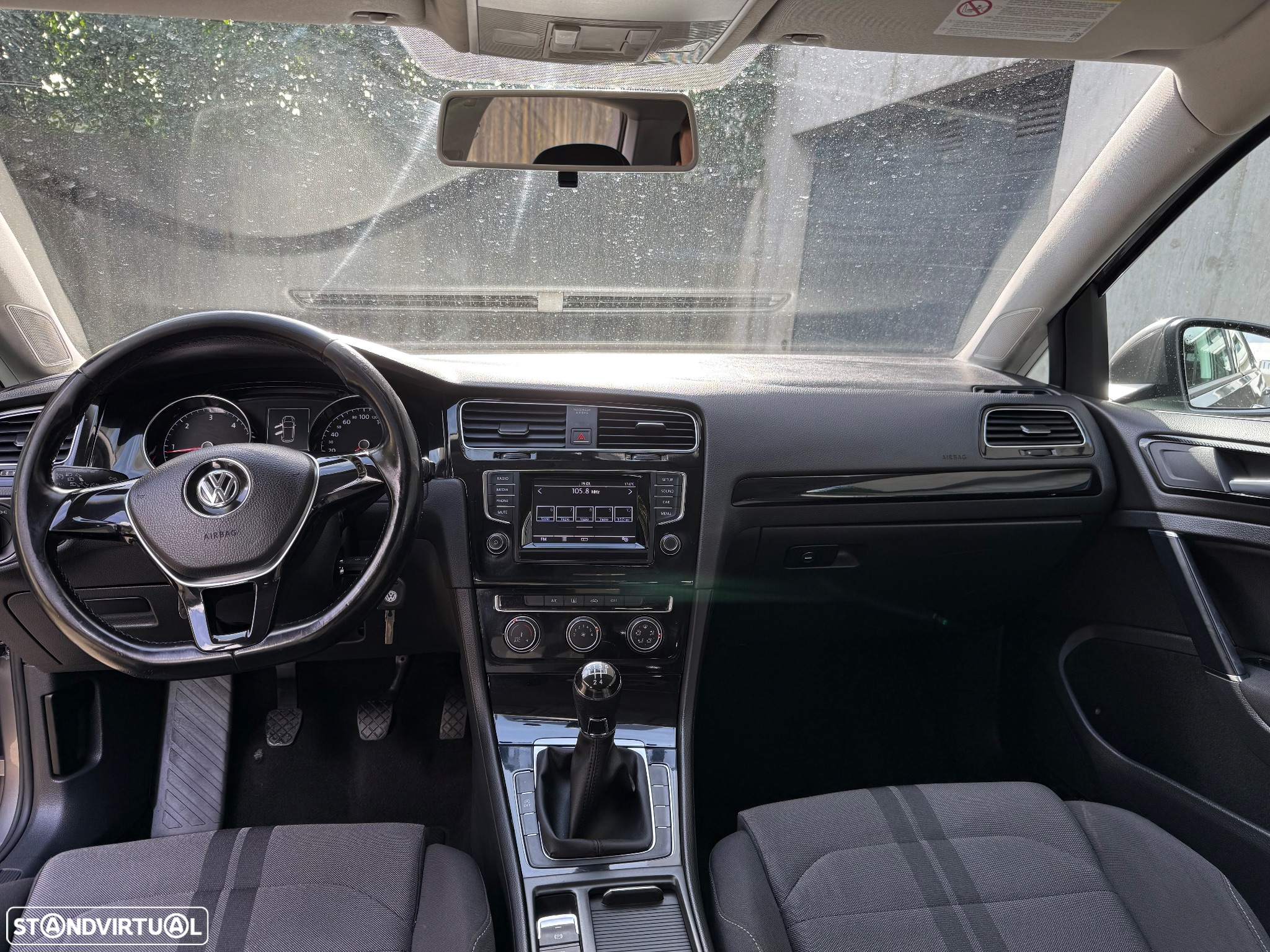 VW Golf 1.6 TDi Highline - 10