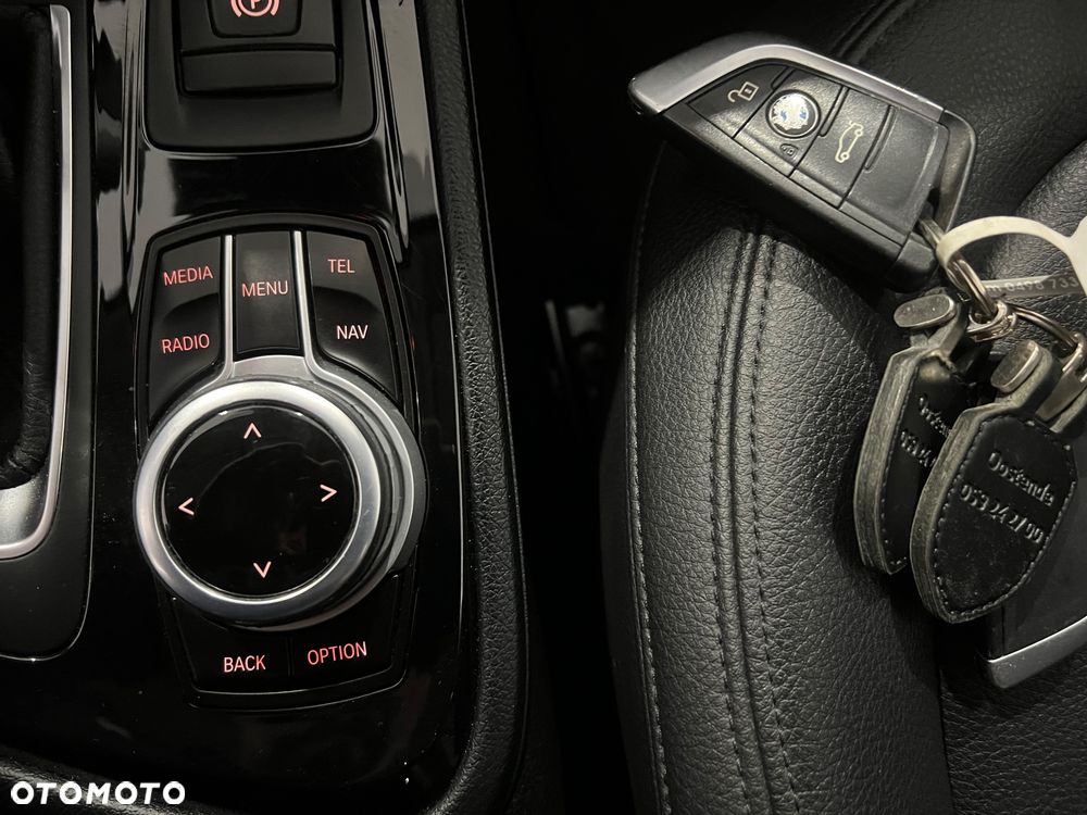 BMW Seria 2 218d Advantage sport - 38