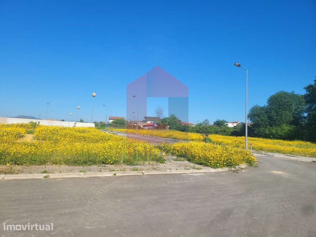 Lote Gaveto em Loureira - Grande imagem: 4/11
