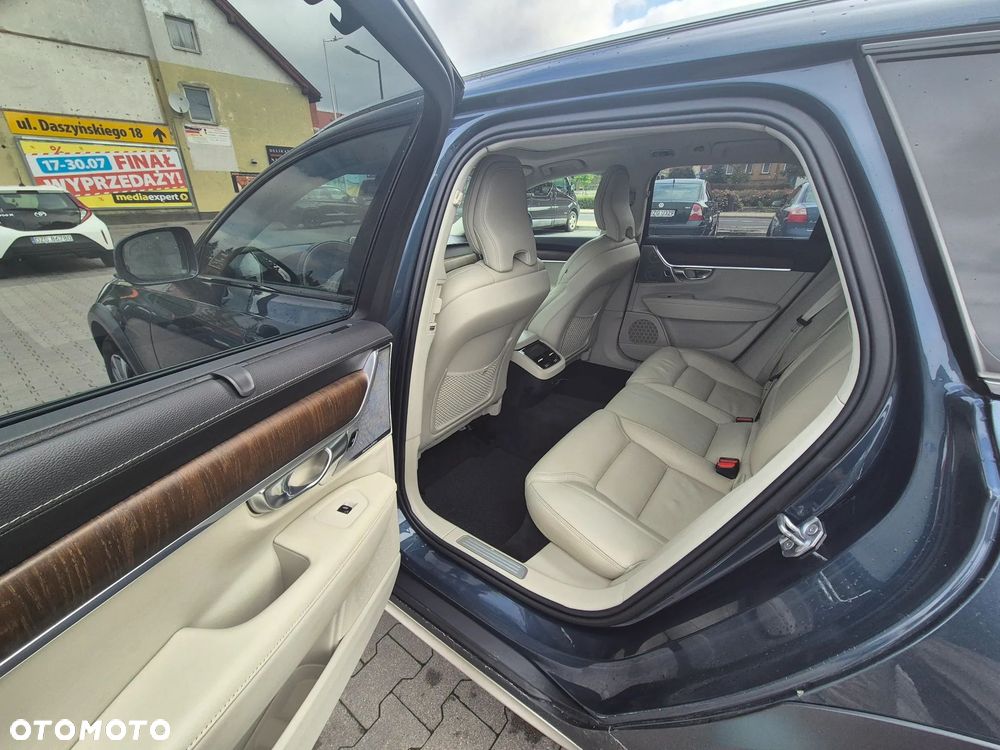 Volvo V90 Cross Country D5 AWD - 28