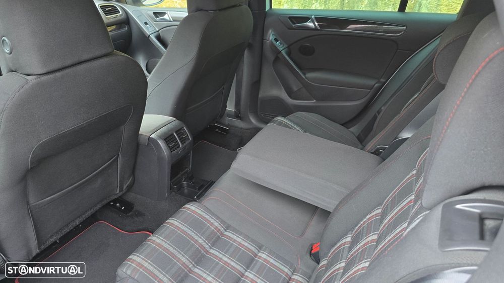 VW Golf 2.0 TSi GTI - 39