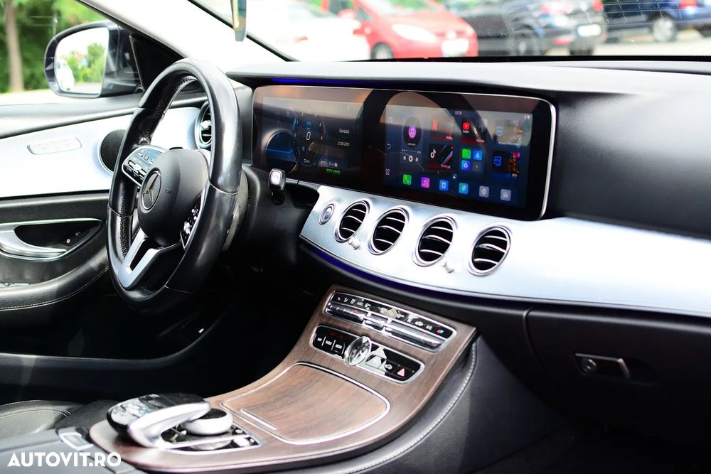 Mercedes-Benz E 300 de 9G-TRONIC - 6