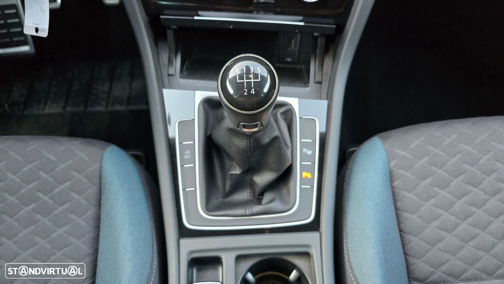 VW Golf Variant 1.6 TDi SCR IQ.DRIVE - 41