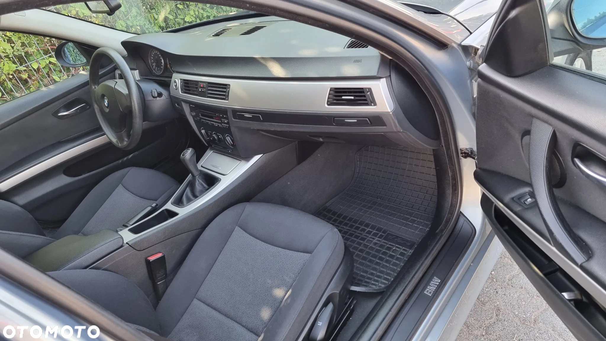 BMW Seria 3 318i - 9