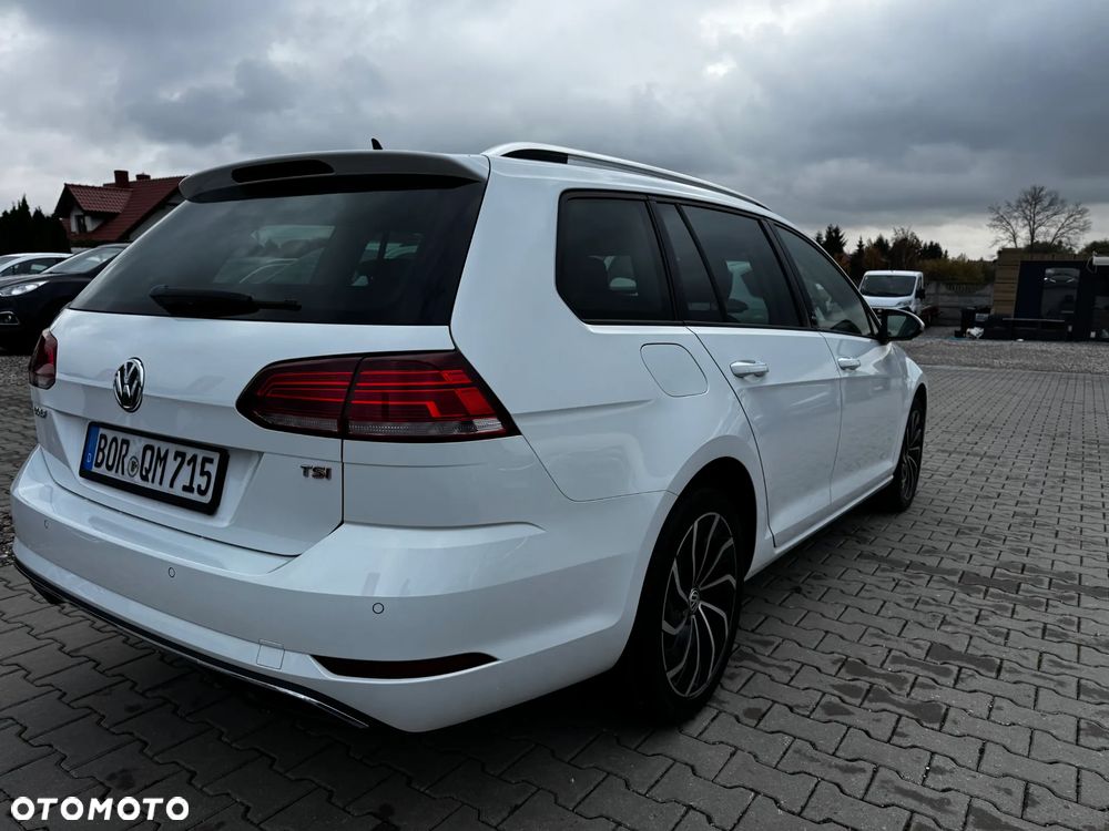 Volkswagen Golf 1.5 TSI ACT DSG Sound - 4