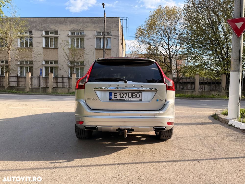 Volvo XC 60 D4 Geartronic Summum - 25