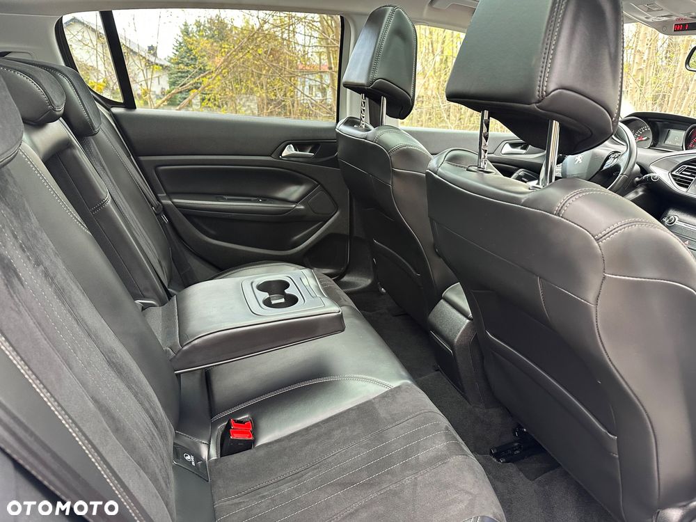 Peugeot 308 PureTech 130 GPF EAT8 Stop & Start GT - 11