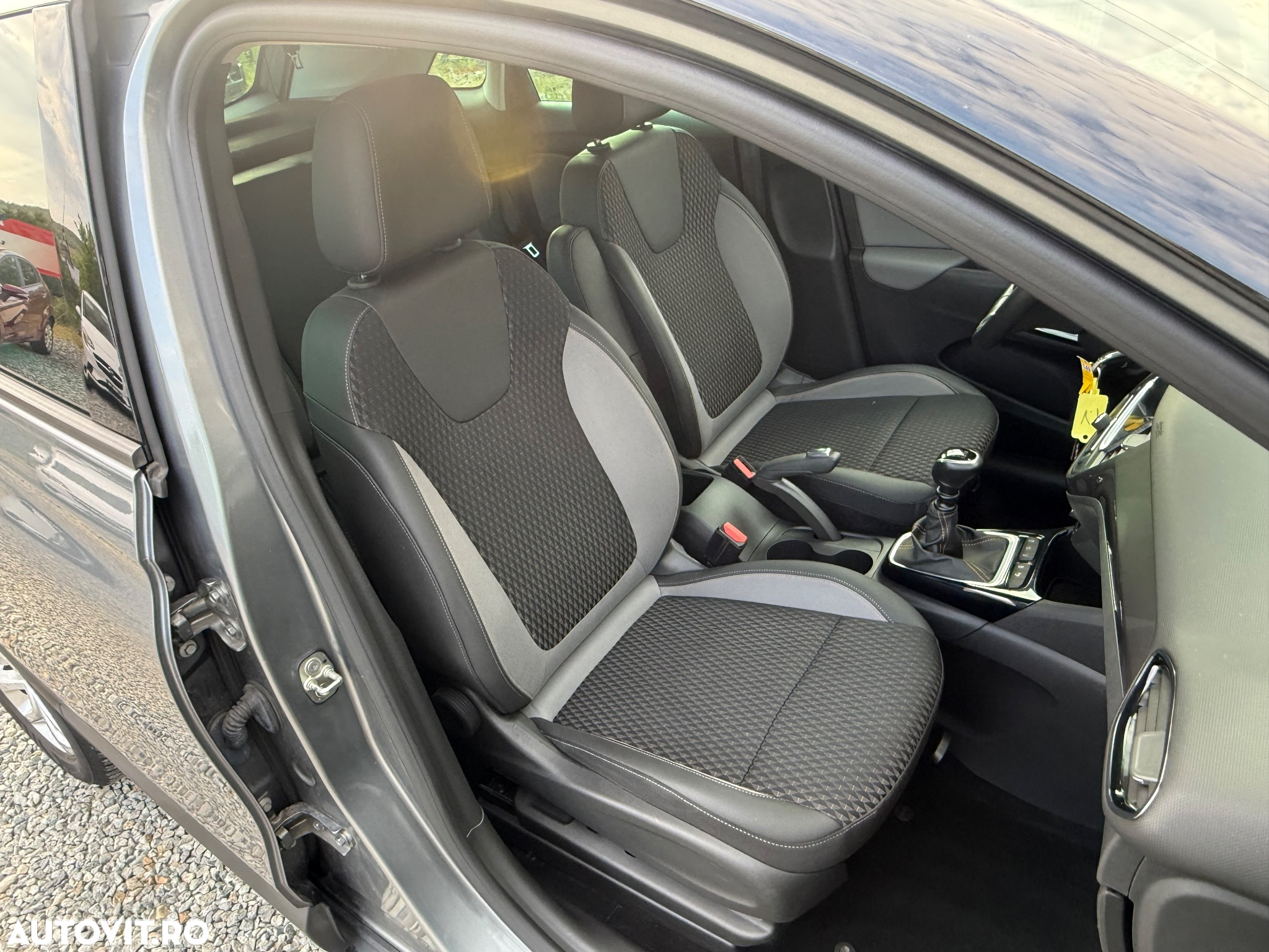Opel Crossland 1.2 Business Elegance - 15