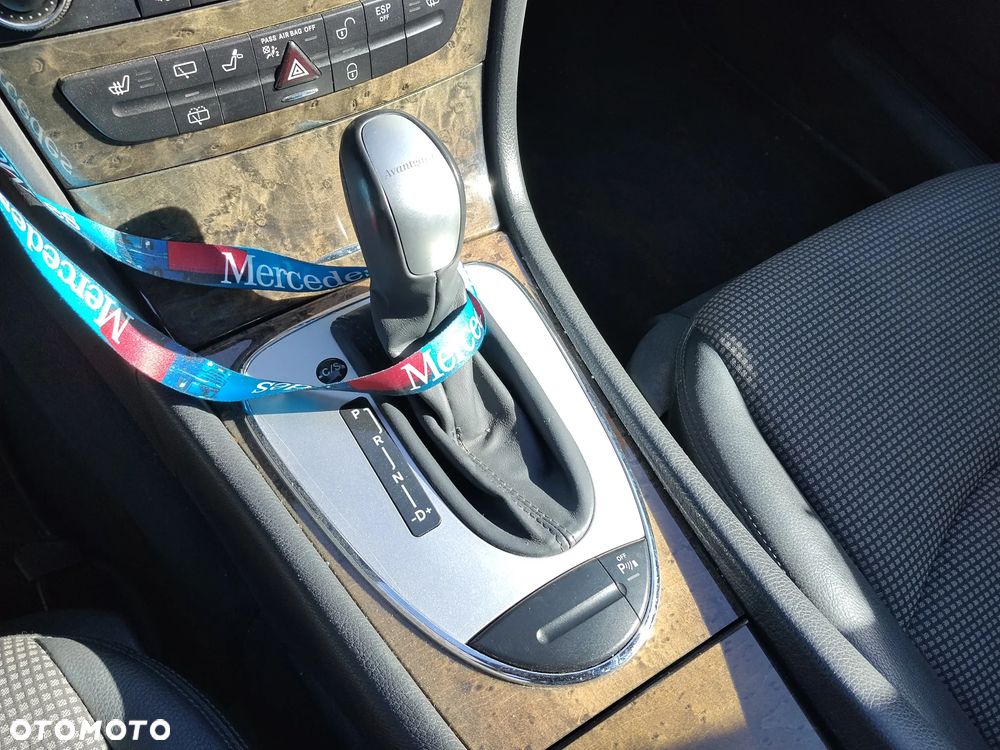 Mercedes-Benz Klasa E 280 CDI Avantgarde DPF - 17