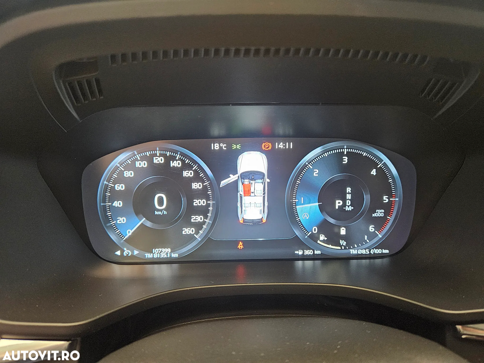 Volvo XC 60 B4 MHEV AT8 FWD Momentum Pro - 24