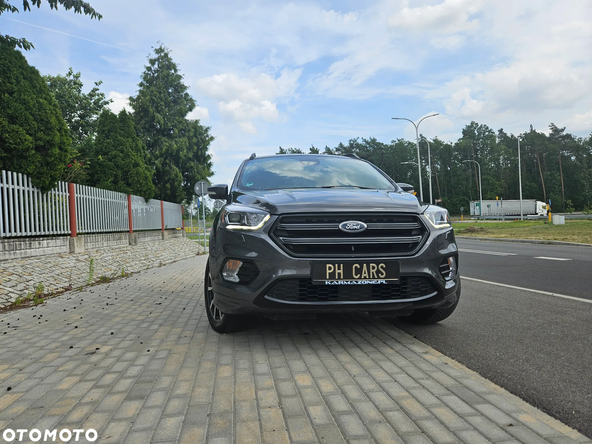 Ford Kuga 1.5 EcoBoost 2x4 ST-Line - 35
